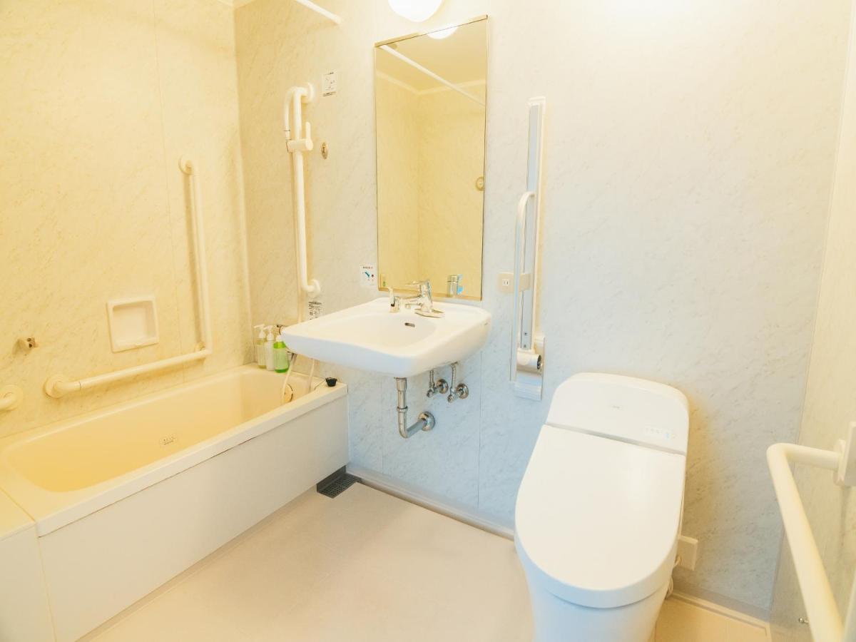 Quintessa Hotel Kokura Comic & Books Kitakyūshū Extérieur photo